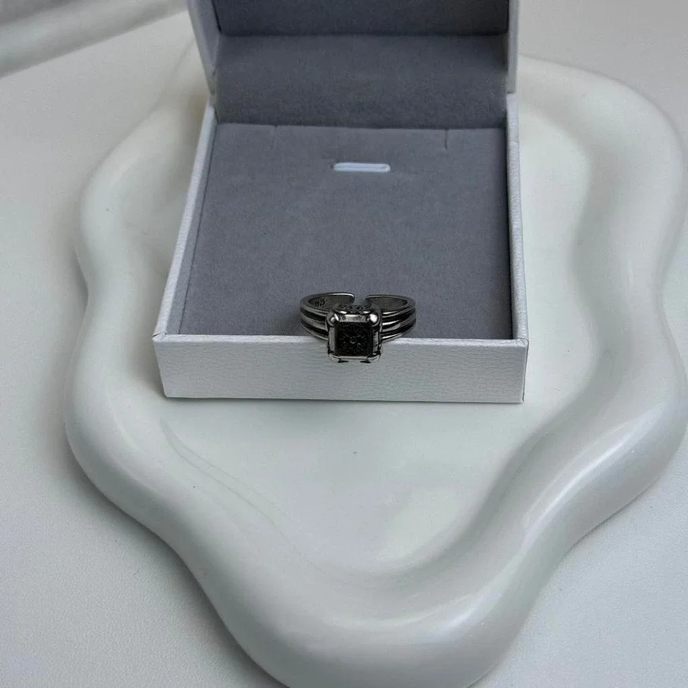 silver y2k ring